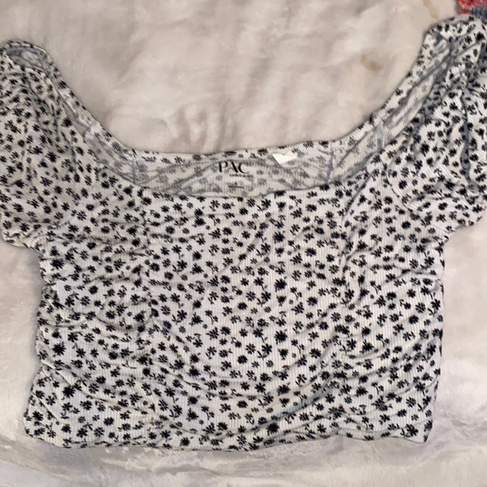 pacsun cropped shirt